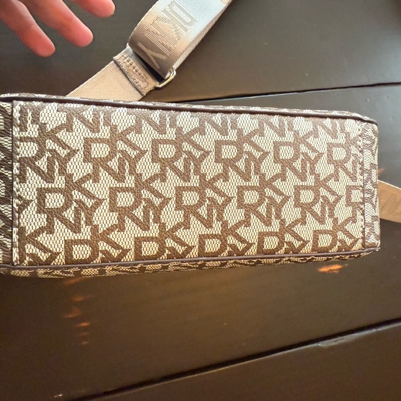 DKNY Brown and Cream Crossbody Bag - Picture 4 of 8